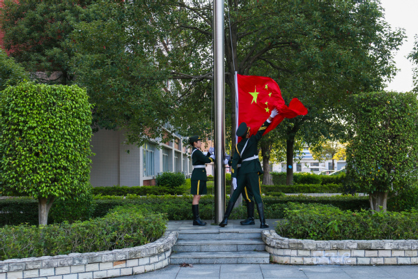 <a href='/cstw/2020/1023/c838a49839/page.html' target='_blank' title='升旗仪式|肩负时代重任，成就民族脊梁'>升旗仪式|肩负时代重任，成就民族脊梁</a>