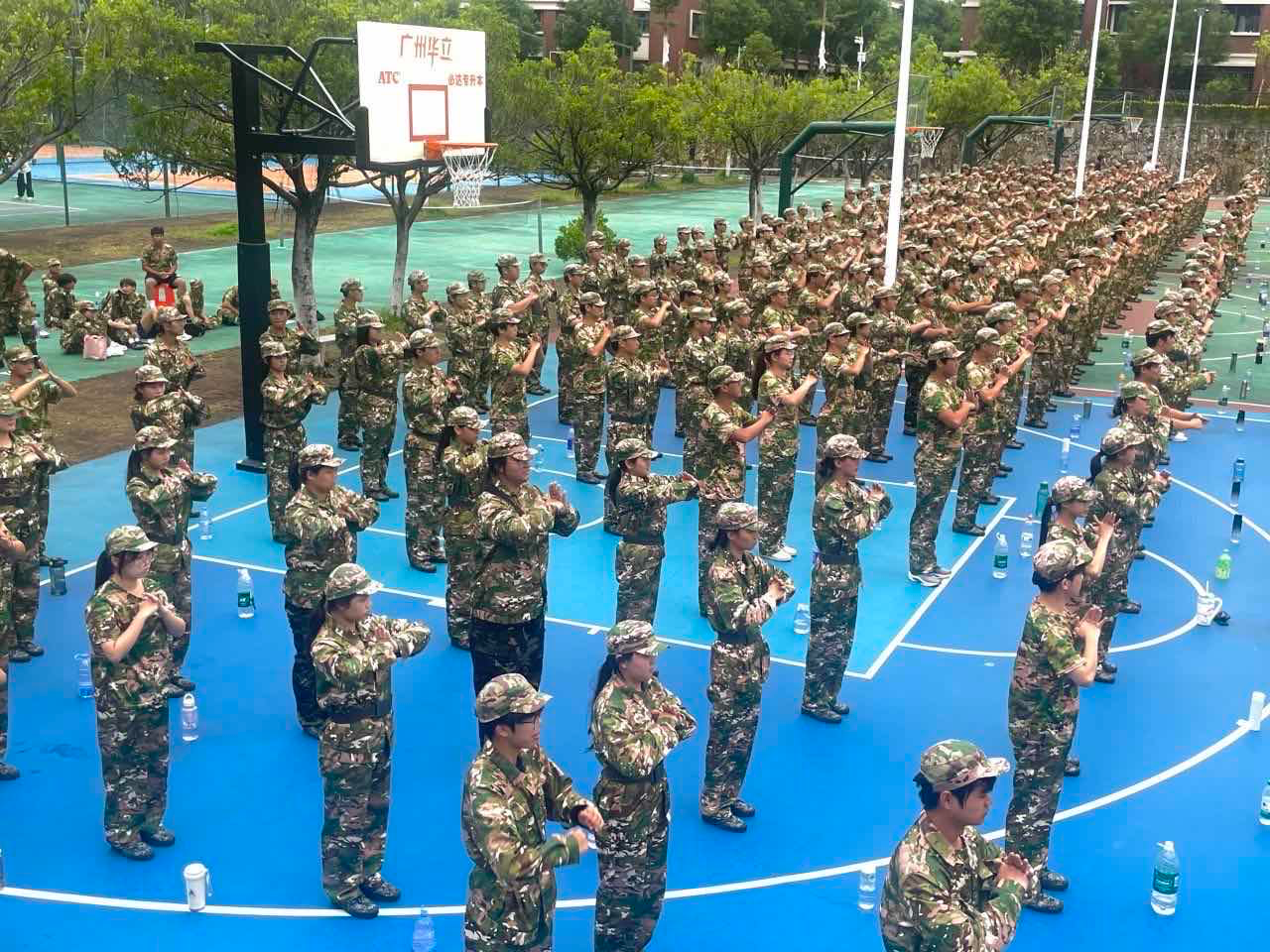 <a href='/cstw/2025/0531/c838a68672/page.html' target='_blank' title='NO.6 军训进行时|骄阳下的迷彩绽放'>NO.6 军训进行时|骄阳下的迷彩绽放</a>